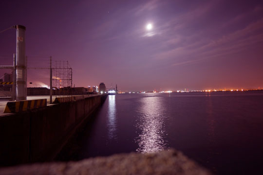 衣浦から知多湾方向を見た夜景写真